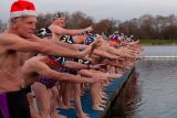 Vianočné plavecké preteky Petra Pana