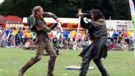 Festival Robina Hooda v Sherwoodskom lese.jpg