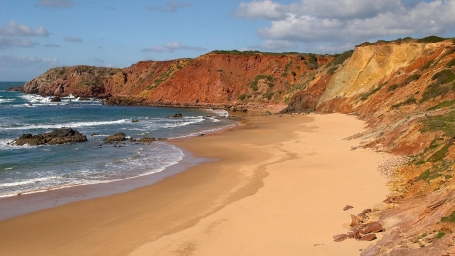 backgrounds-portugal-algarve-beach-windswept-cool-carrapateira.jpg